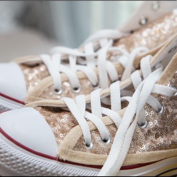 Meet your Posher, Kristin! @ikristinposh - Picture 7 of 8